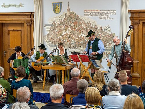 Bayerische Stubenmusik mit „De Hoggableiba“