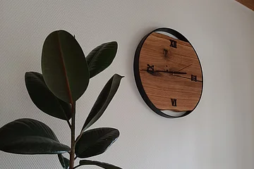 Wanduhr von Holzwerke DS