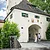 Das Bild zeigt das Gredinger Fürstentor. Dieser ist ein historischer Bestandteil der Gredinger Stadtmauer.